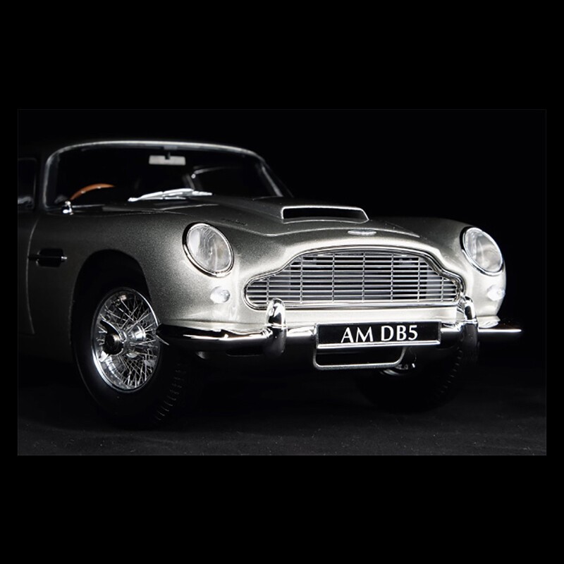 Xiaoguang 1:18 Scale 007 Aston Martin DB5 Diecast Car Model Collection Replica