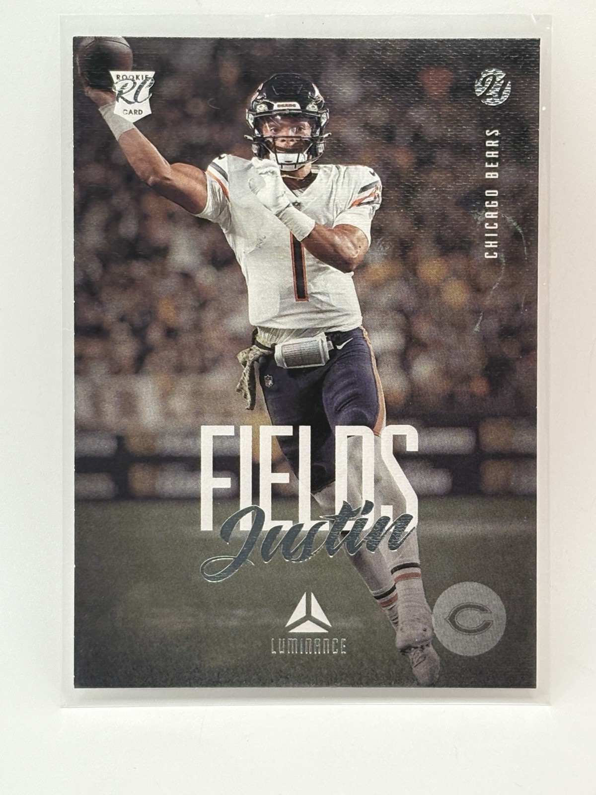2021 Panini Chronicles - Luminance Update Rookies Justin Fields #203 (RC)