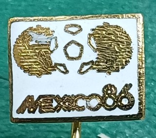RARE World Cup Mexico 1986 Football Enamel Pin Badge Calcio Distintivo