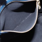 Foto 21 di 22