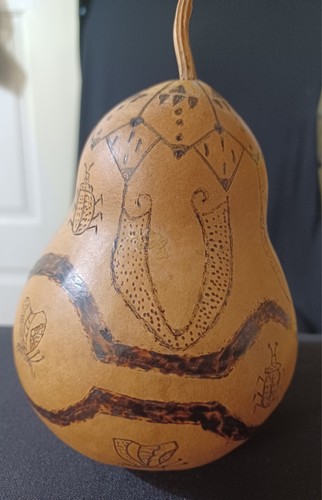 Arte de animales e insectos estilo primitivo pintado a mano en una portera de 5" de alto - Imagen 9 de 13
