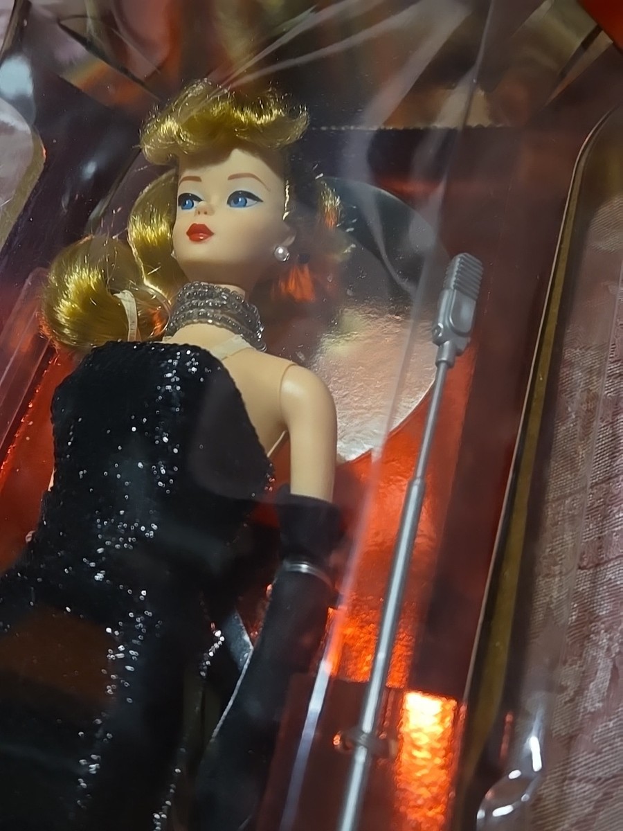 バービー復刻版1994年　Solo in the spotlight Amazon.com: Barbie Solo in the Spotlight 1994 Reproduction