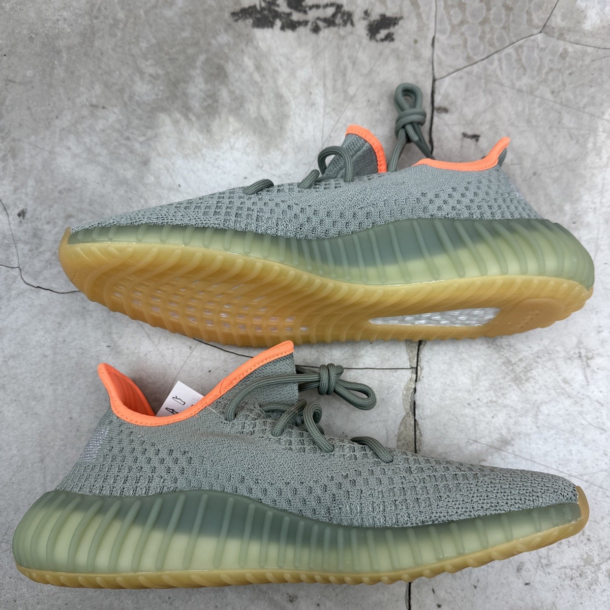 Yeezy Boost 350 V2 Desert‎ Sage Size 10 FX9035 Athleisure Workout Streetwear adidas Yeezy Boost 350 V2  main image 3