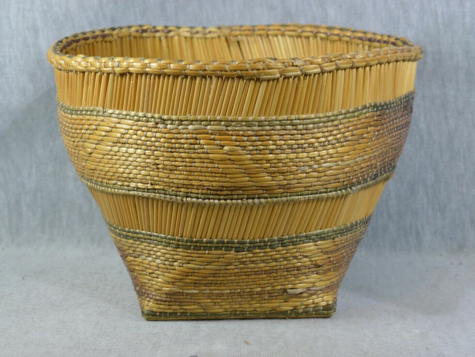 ALTER BASTKORB WOLLKORB - FEINSTE HANDARBEIT - Bild 2 von 4