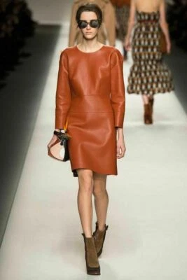 Femmes Robe Véritable Souple Cuir Peau Mouton Slim Fit Cocktail Vêtement Soirée - Photo 1/4