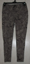 NEW WOMENS CHICO'S ZENERGY FLORAL PULL ON CAPRI LEGGING W/ POCKETS SIZE 1P 8P