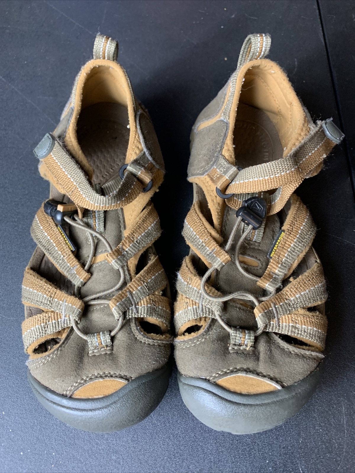 Scarpe da bambino KEEN Newport H2 beige marrone sandali da trekking in acqua taglia 3 bambino AH