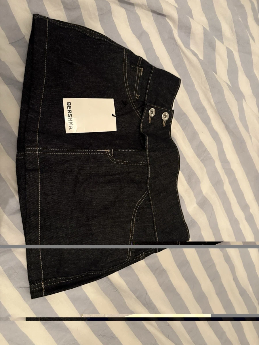 Minifalda con pantalones cortos BERSHKA para mujer talla UK 8 azul oscuro