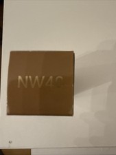 M.A.C STUDIO RADIANCE SERUM-POWERED FOUNDATION FOND DE TEINT  NW40