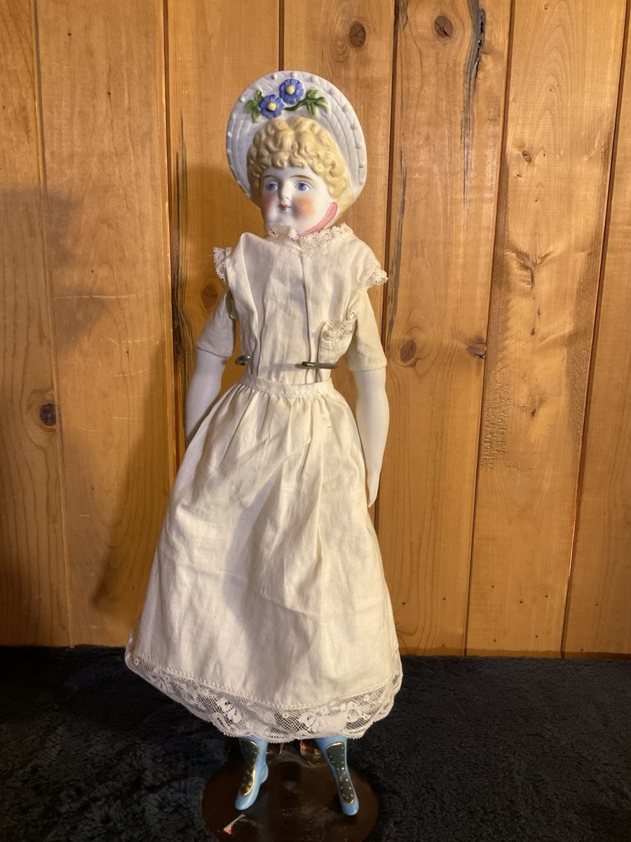 vintage hertwig Bonnet doll *＊ Antique German Hertwig Doll 17” Bisque Molded Bonnet Hat/ Shoulder