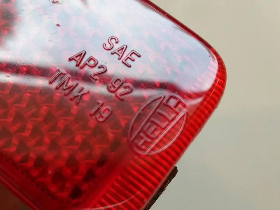 1995-1997 JAGUAR XJ6 XJ12 VDP XJR LH REAR RED SIDE MARKER LIGHT ASSEMBLY USED - Imagem 2 de 4