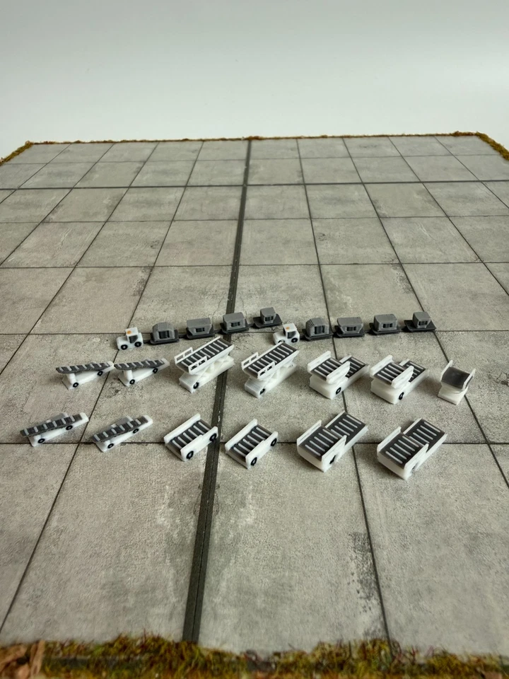 per Herpa Wings 1:500 / 1:400 Cargo Vehicles Set GSE / Accessori Aeroporto - Immagine 4 di 4