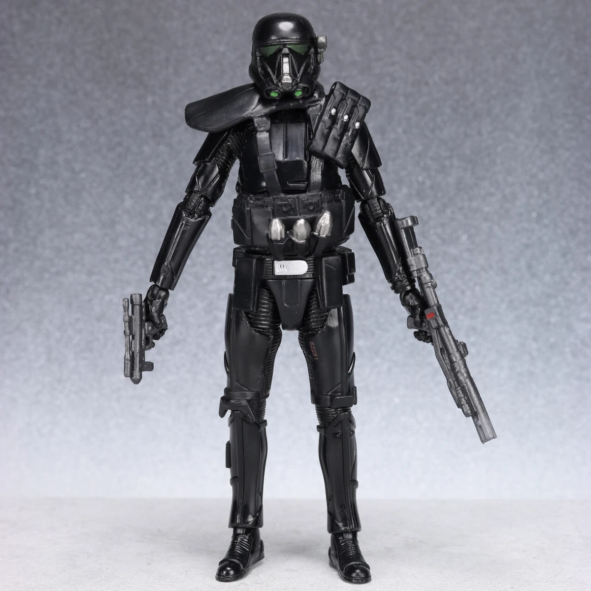 Star Wars Vintage Collection DEATH TROOPER Complete Figure VC127