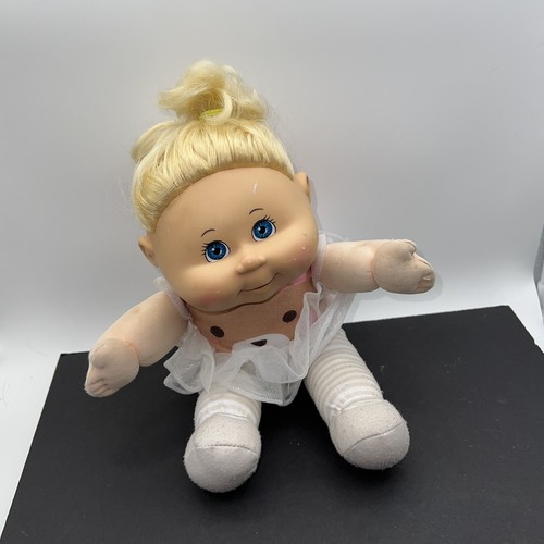 Cabbage Patch Kid Doll 2015 OAA Sitting WCT-11NH - Picture 2 of 7
