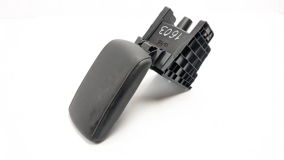 ЦЕНТРАЛЬНАЯ КОНСОЛЬ ПОДЛОКОТНИКА MG ZS 10681612 2024 - Изображение 4 из 4