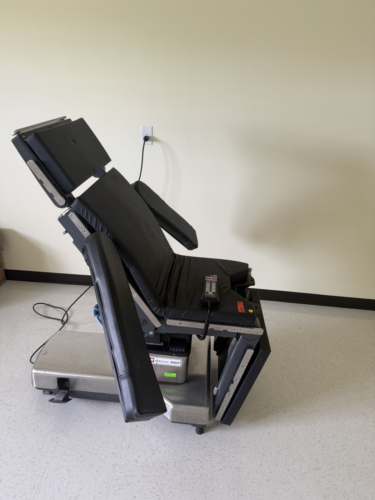 Steris Amsco 3080p surgical operating table