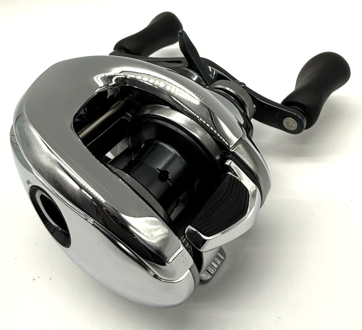Shimano 19 ANTARES HG Right Handed Bait Casting Reel with Box From