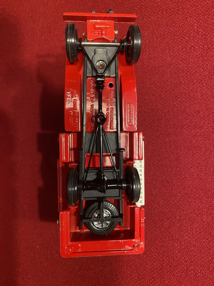 Matchbox Models Of Yesteryear Fire Truck-1932 Ford AA Truck-Great Condition! - Image 4 of 4