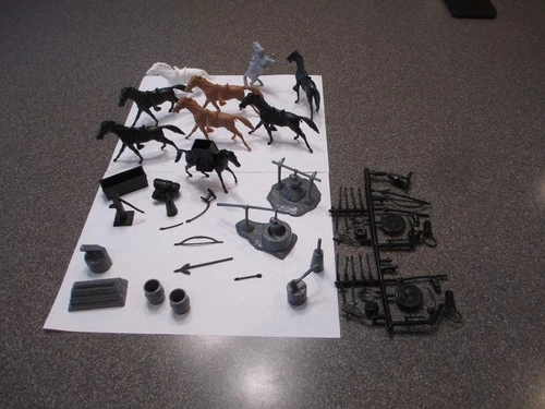 MARX CLASSIC TOY PLAYSET RECAST HORSES & ACCESSORIES