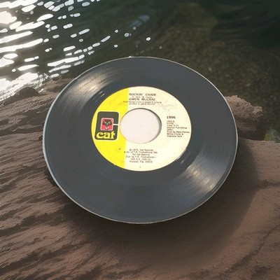 Gwen McCrae   Rockin' Chair / It Keeps On Raining 7  Single (1975, Cat) Funk 45