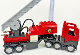 LEGO DUPLO 4977 Fire Truck *INCOMPLETE/SEE DESCRIPTION & FREE SHIPPING*