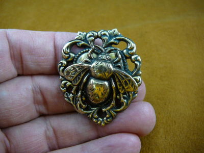 (b-bee-3) Bee bumble bees honey Insect bug bugs lover pin pendant