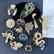 Retro Medieval Palace Brooches For Women Vintage Pin Gem Brooches Jewelry Pins 