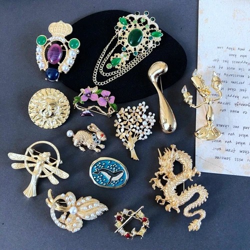 Retro Medieval Palace Brooches For Women Vintage Pin Gem Brooches Jewelry Pins