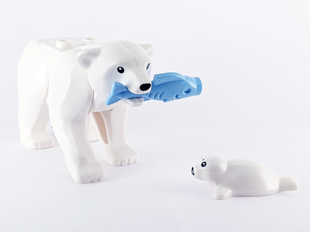 Lego Polar Bear with Baby Seal Pup Blue Fish Arctic Minifigure Set