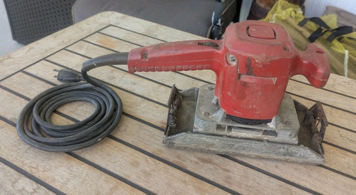 Milwaukee 6014 Heavy Duty 1/2 Sheet Random Orbital Sander