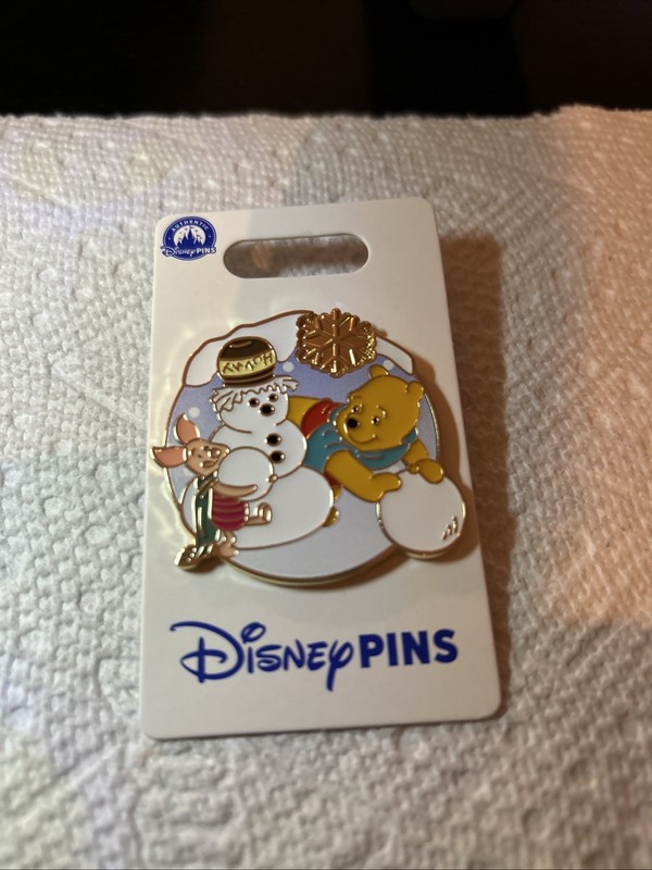 Disney Parks - Winnie the Pooh and Piglet Snowman With Snowflake - Pin