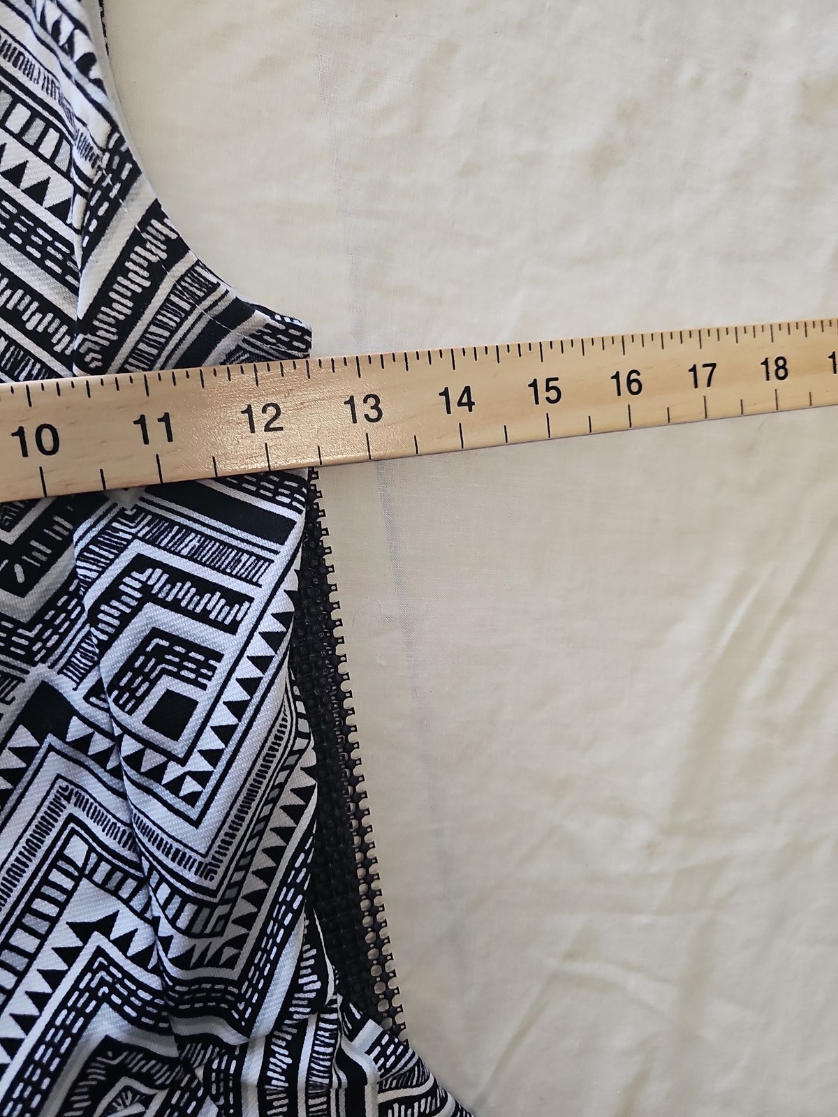 H&M Divided Monochrome Geometric Tribal Print Skater Dress 8 QQ1060 image 5