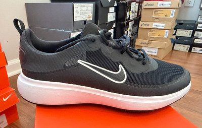 WOMEN'S NIKE ACE SUMMERLITE GOLF SHOES / SIZE 7
