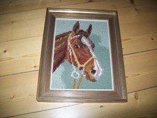 Gesticktes Bild mit Pferd ca. 29,5 x 23,3 cm