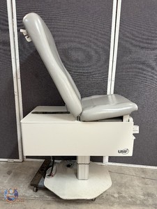 UMF Medical Model 4070 Power Hi-Lo Medical Exam Table