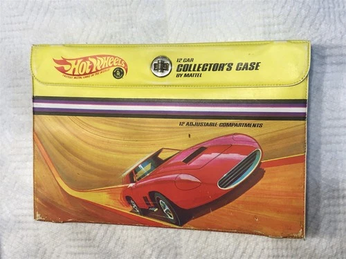 HOT WHEELS RED LINE 12 CAR RACE CASE
