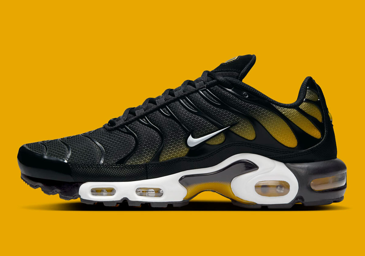 Size 7 - Nike Air Max Plus Black University Gold for sale