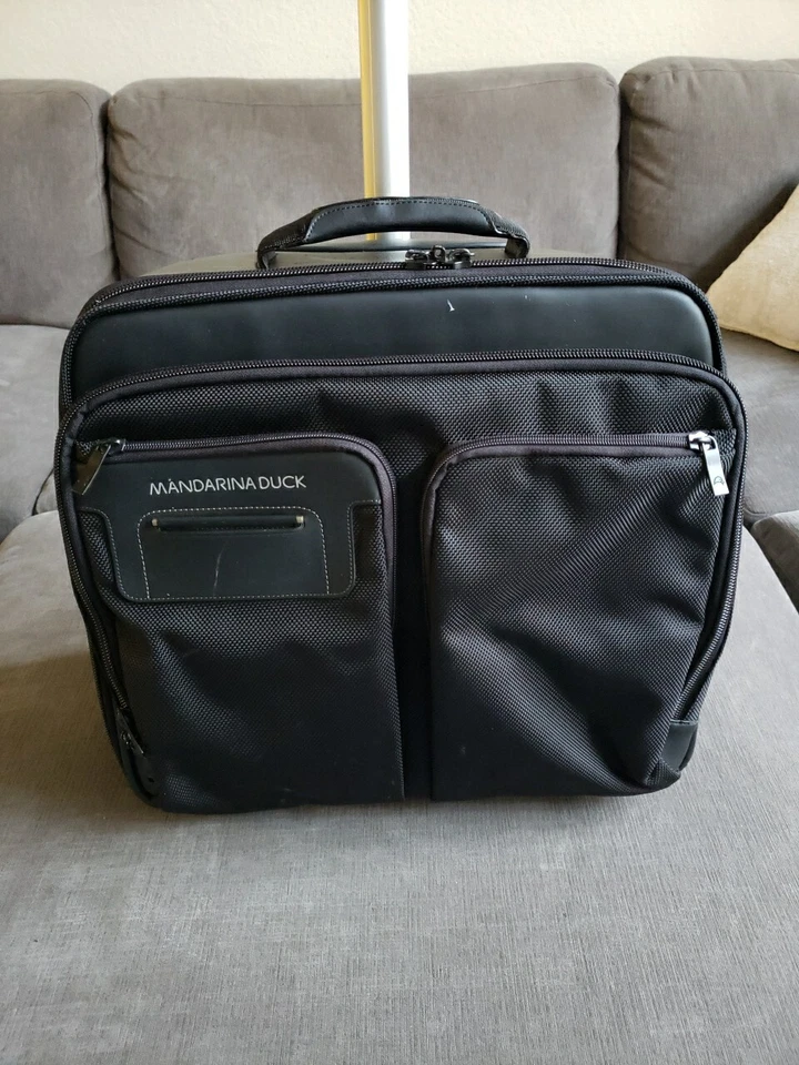 Mandarina Duck Rolling 2 Wheel Carry On Suitcase Black - Cleaned!  - Image 2 of 4