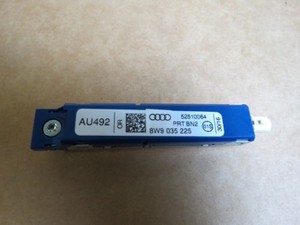 Audi A4 Avant B9 8W Antennenverstärker A42044 8w9035225