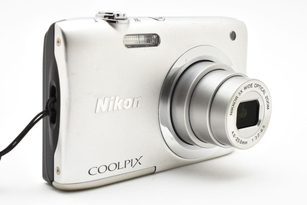Nikon COOLPIX A100 Silver Compact Digital Camera 20.1MP 5x Zoom