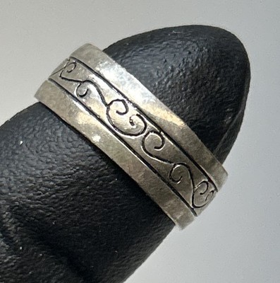 LA 925 Sterling Silver  Live Life To The Fullest  5.3g Size: 9.25