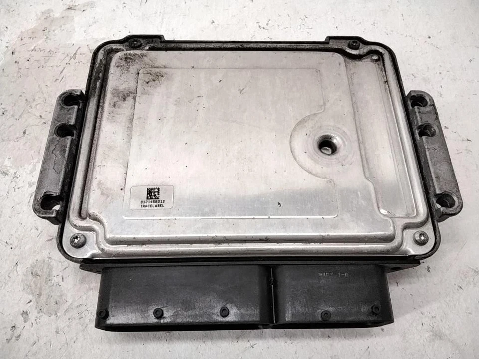 39102-2A710 39102-2A710 CENTRALINA INIEZIONE PER KIA Cee'd 1° Serie diesel 1582 - Immagine 4 di 4