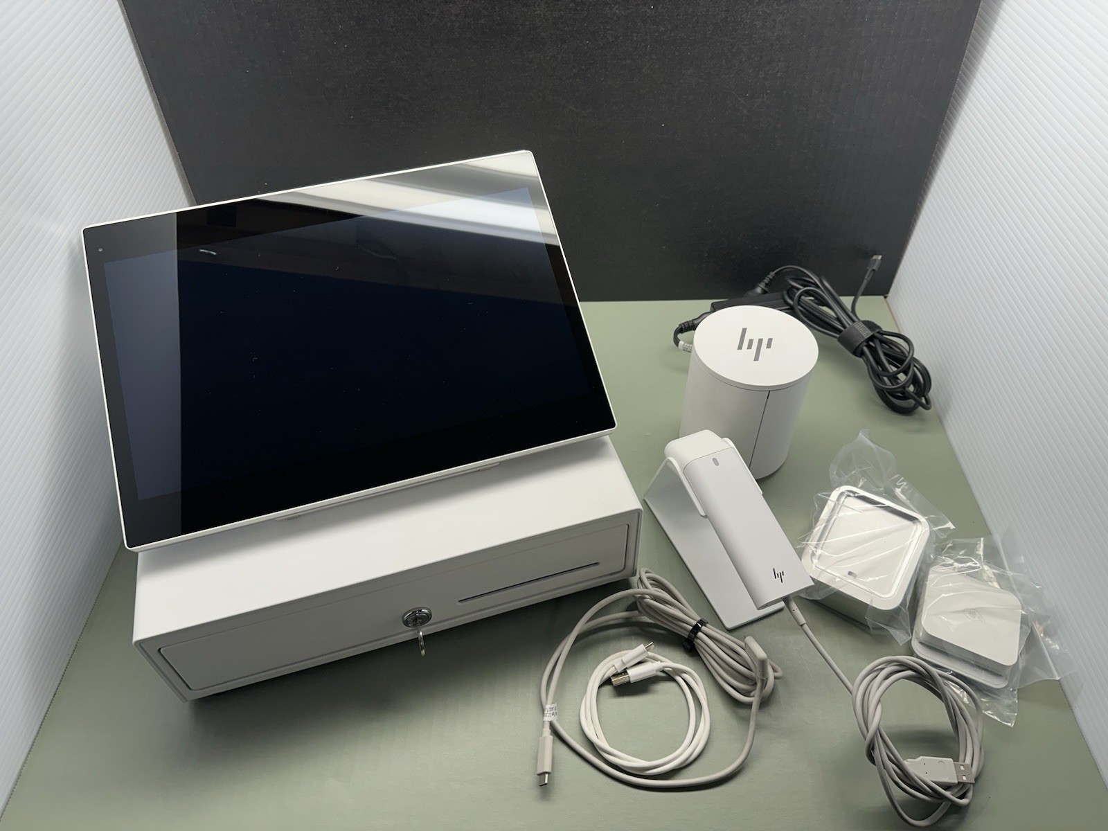 WIX HP Engage One Prime Plus AIO Android POS Computer - Ceramic White Bundle