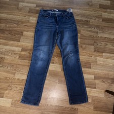 Levis Vintage Women’s Perfectly Slimming 512 Skinny Leg 30” X 32”