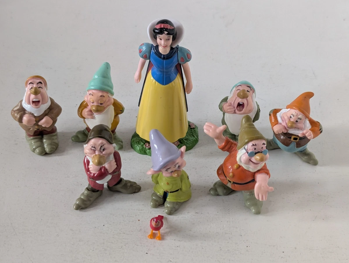 Disney Snow White And The Seven Dwarfs PVC Plastic Figure Play Set Likely 90's