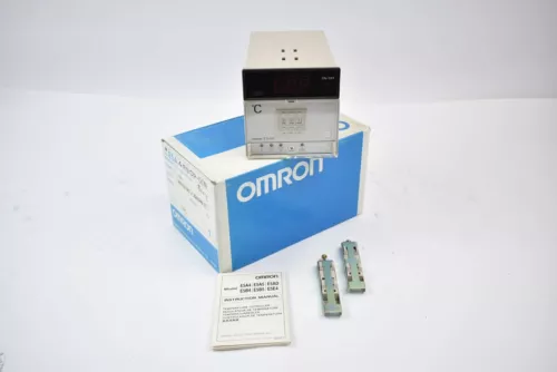 Omron Temperature Controller E5A4-R90P-DIN 0-99.9°C AC110/120 / 220/240V