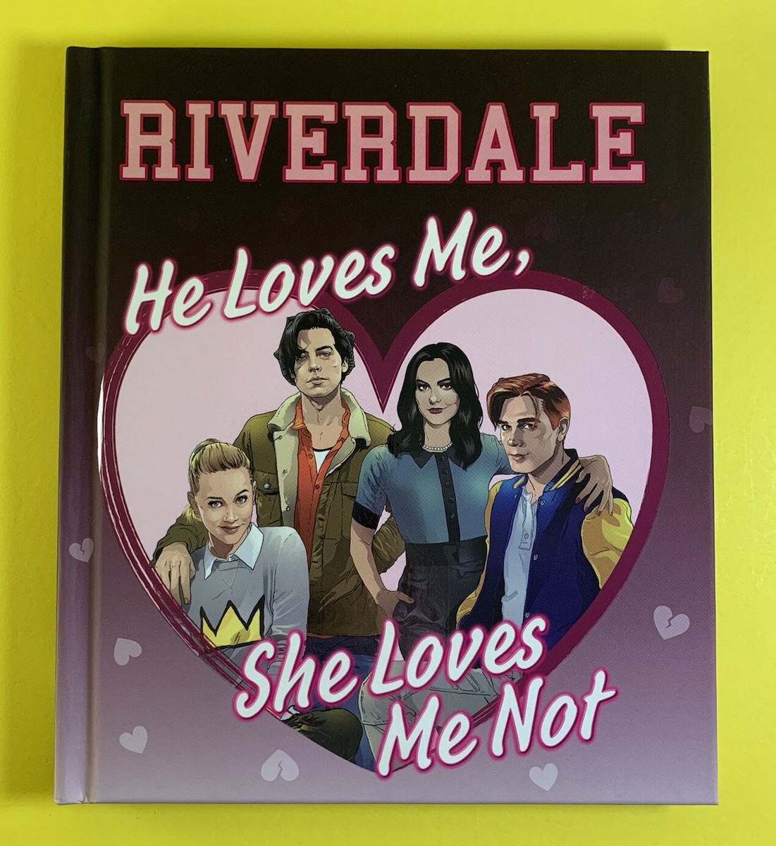 RIVERDALE TV SHOW HARDCOVER BOOK COLE SPROUSE KJ APA JUGHEAD JONES