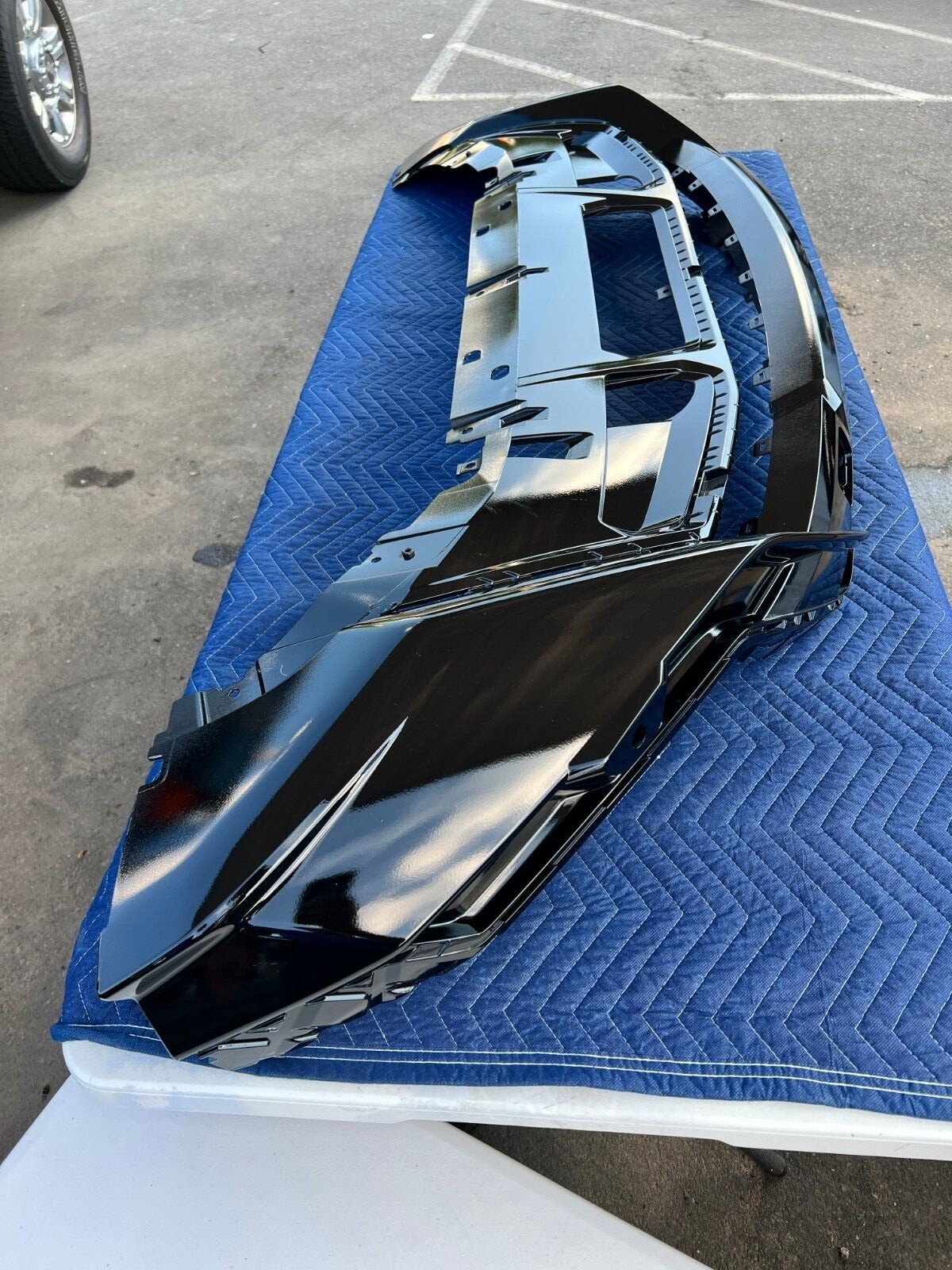 2019-2021 LAMBORGHINI URUS FRONT SPOILER BUMPER COVER 4ML807110A3FZ