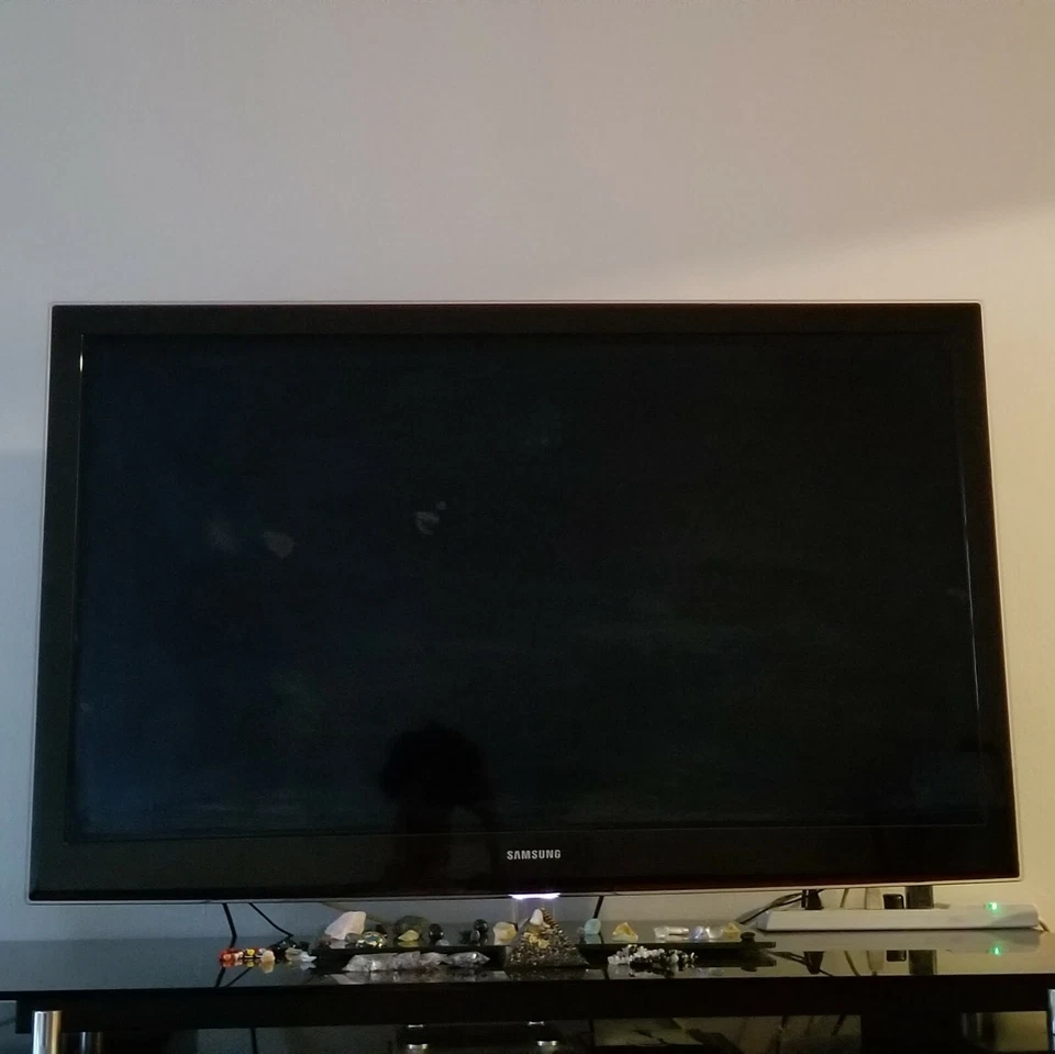 Televisão Samsung 46 polegadas LED toque de cor quadro vermelho - Imagem 3 de 3