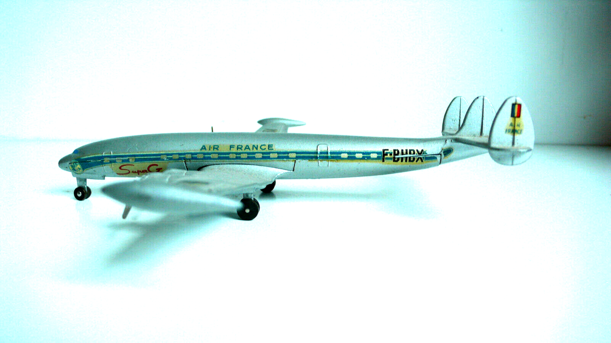 Dinky Toys Avion 1/200 - Lockheed Super G Constellation Nordair